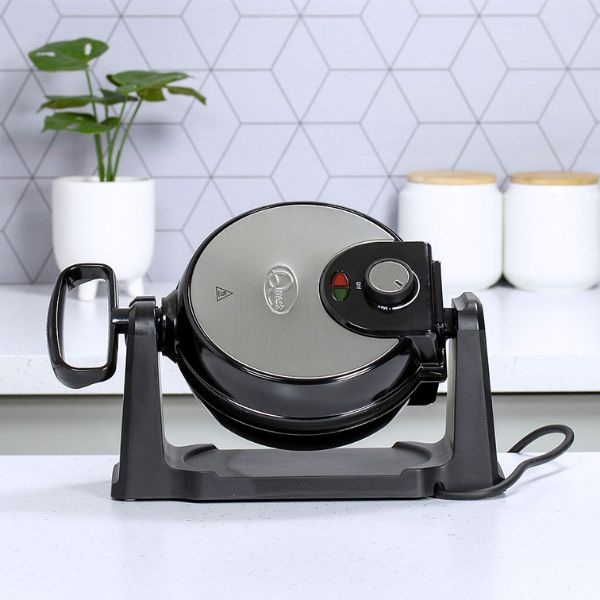 Quest Waffle Maker Rotating at Napev GH